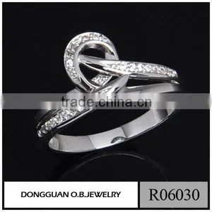 Handmade Ladies Ring Jewelry Display Low Price Imitation White Gold Ring thumbnail-2