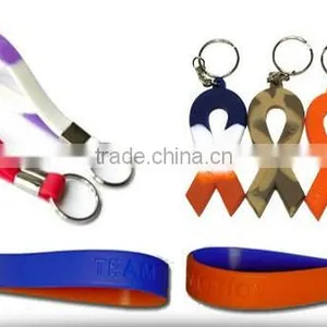 Popular , Hot Sell Christmas Gift Silicone Soft Keychain thumbnail-1