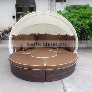 Leisure Outdoor Rattan Garden Lounge Set thumbnail-3