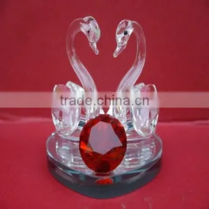 Clear Twin Swans With the Clear Crystal Stone thumbnail-2
