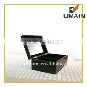 Jewelry Gift Box thumbnail-1