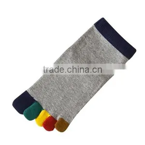 Custom OEM Design Bright Colored Yoga Pilates Toe Socks for Girl Winter Christmas Warm Cotton Toe Socks thumbnail-3