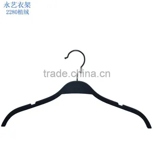 Hot Sale Durable Black Cheap Solid Plastic Hanger For Men thumbnail-1