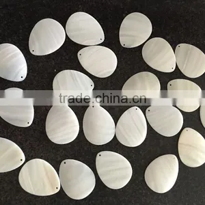 Teardrop Chinese Freshwater Mother of Pearl Shell Chips thumbnail-1