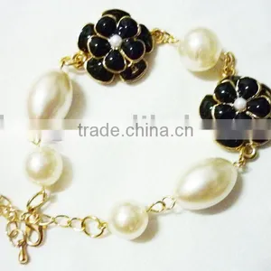 Fashion Charm Bracelet/jewelry/accessory thumbnail-1