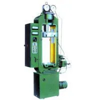 YT71 Hydraulic Press for Plastic Products thumbnail-1