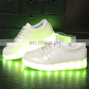 Latest High Quality OEM Color and Label USB Kid Boys and Girls LED Sneakers Shoes thumbnail-6