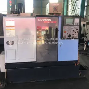 Korea Doosan LYNX225 CNC Slant Lathe thumbnail-1