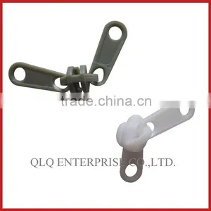 Two Ways Non Lock Plastic Zipper Slider Body thumbnail-1