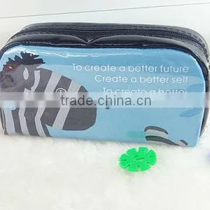 Free Custom Design Elegant PVC Clear Cosmetic Bags Wholesale thumbnail-1