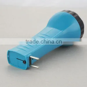 2015 New Low Price 1W Led Plastic Flashlight With Plug thumbnail-2