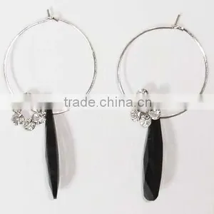Fashion Earring With Black Pendant thumbnail-1