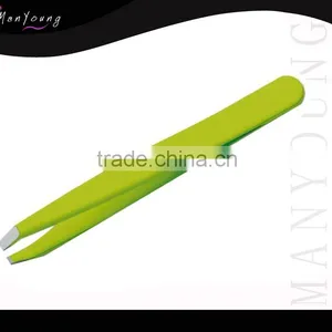 Manicure Factory Eyebrow Tweezer thumbnail-1
