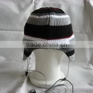 Knitted Winter Hat With Bluetooth Headphone thumbnail-2