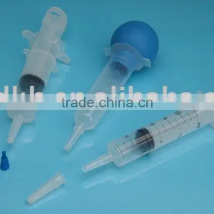 Irrigation Syringe thumbnail-1