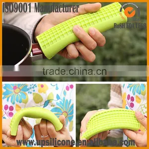 Hot Selling Slip Proof Silicone Pot Holder Silicone Pot Handle Holder thumbnail-1