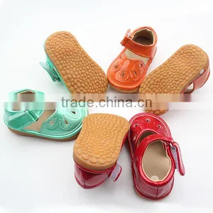 Top Quality Factory Wholesale Summer Sandals Children Squeaky Shoes thumbnail-6