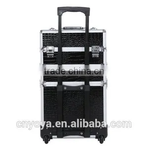 4 in 1 Aluminum Makeup Trolley Case thumbnail-4