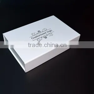 Matt White Magnetic Closure Customized Box Accepted Packaging Gift Box thumbnail-1