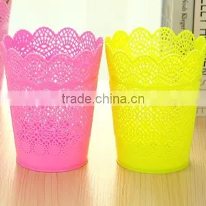 Plastic Kitchen Mini Lace Hollow Out Garage/Trash/Waste Can/Bin/Wastebasket/Storage Barrel thumbnail-3