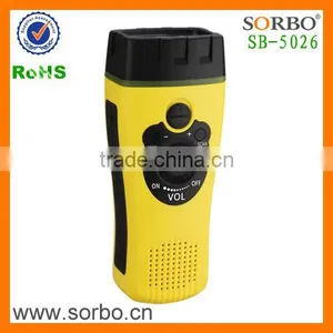 Portable Hand Crank FM Radio Flashlight thumbnail-4