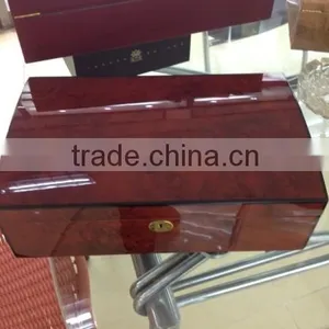 Wooden Cigar Box thumbnail-1