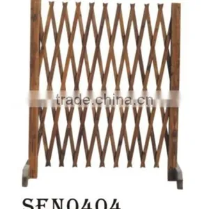 Wood Stretchable Fence thumbnail-1