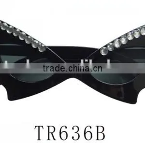 Halloween Party Gift Bat Shape Sunglasses With Rhinestone thumbnail-1