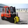 4 Tons Cab Diesel Forklift Truck With Rotator thumbnail-1
