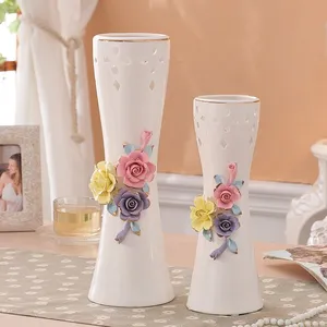 Chinese Fresh White Red Rose Hollow Out Gilded Hand Made Ceramic Vase For Wedding Gift thumbnail-1