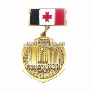 Red Cross Metal Medal thumbnail-1