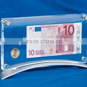 China OEM/ODM Acrylic Sexy Funia Picture Photo Frame thumbnail-2