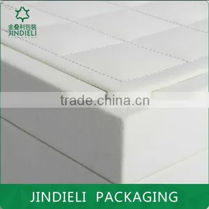Creative Design Beauty White Leather Cosmetic Box Packaging thumbnail-5