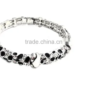 Unique Panther Print Design Silver Plated Alloy Meter Bangle thumbnail-3