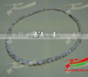 White Shell Necklace thumbnail-1