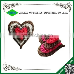 Customized Size Cheap Handmade Colored Decorative Hanging Wicker Rattan Heart thumbnail-2