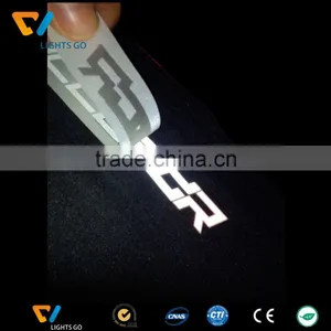 China Heat Transfer Printing Colorful Reflective Logo for Clothes thumbnail-4