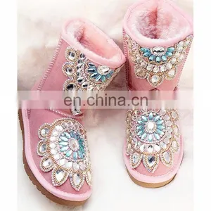 Aidocrystal Wholesale New Arrival Handmade Rhinestone Fashion Women Half Snow Boots Girls Beautiful Warm Winter Boots thumbnail-3