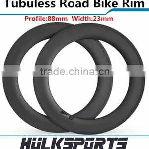 Lightweight Bike Wheels Carbon Rims 23mm Width 88mm Depth 700c Bicycle Carbon Clincher Wheels Made in China thumbnail-1
