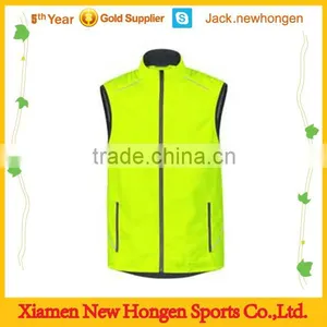 Comfortable and Sporty Running Wear/running Shorts/running Jersey/running Vest thumbnail-1