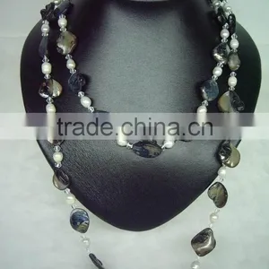 Fashion Shell Necklace thumbnail-1