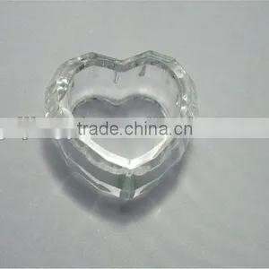 Acrylic Crystal Heart Shape Candle Holders for Valentine's Day Decoration thumbnail-1