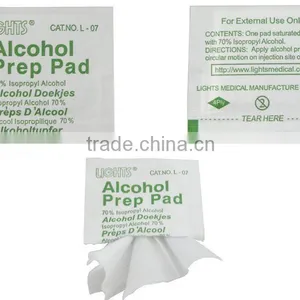 Alcohol Prep Pad L 07 thumbnail-1