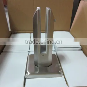 SS316/SS304 Square Base Plate Spigot for Stair Case/balcony Glass Fool Fencing thumbnail-4