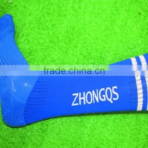 Wholesale 100% Polyester Stock Long Striped Soccer Socks thumbnail-1