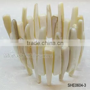 Natural Pure Color Special Shell Bracelet thumbnail-1