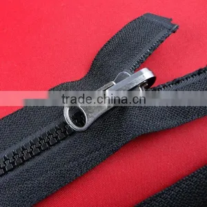 2016 Hotsale Heavy Duty Ykk Plastic Zipper in Shenzhen thumbnail-1