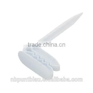 Portable Mini Clothes Peg Plastic Beach Chair Mat Peg thumbnail-1