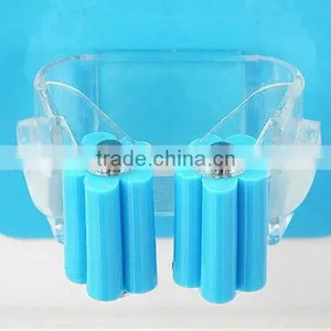 Wholesale Stock Magic Wall Suction Plastic Mop Handle Storage Holder thumbnail-6