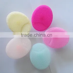 Silicone Face Washing Brush/Comfortable and Convinent Facial Washing Brush thumbnail-3